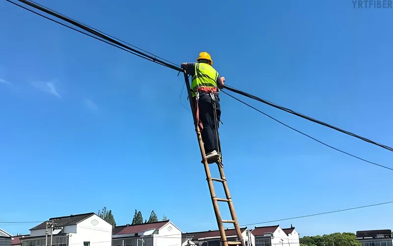 Aerial Fiber Optic Cables(Paket dan Pengiriman1)